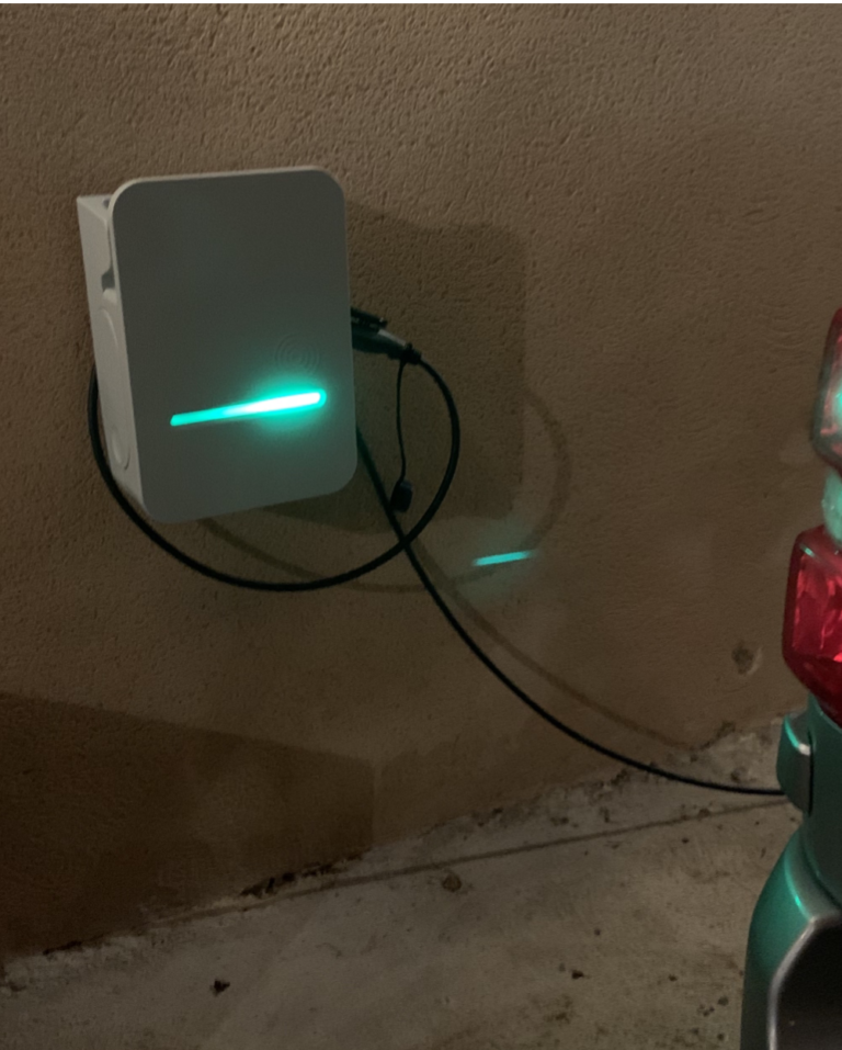 Borne de recharge 7kW Hager Witty à Migné-Auxances 86440